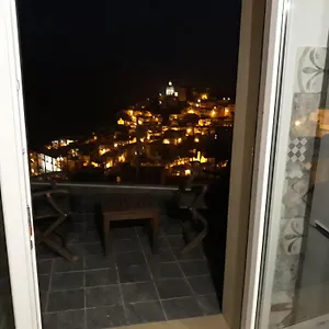 Hotel apartamentowy Via Pezza 100, Ragusa