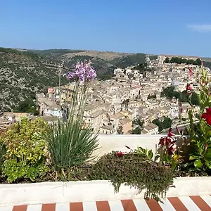 Super Giu - Rooftop Skyline Holiday home