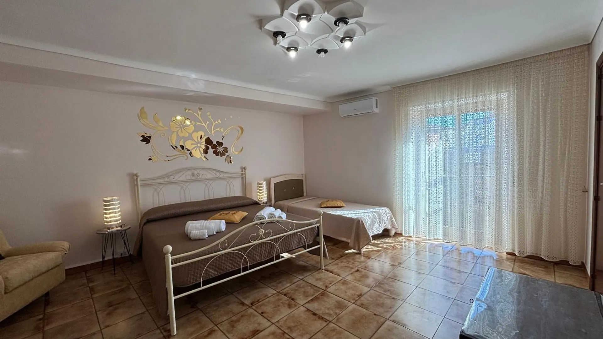 Homestay A Rua Camera Con Bagno Privato Vicino Al Duomo Ragusa